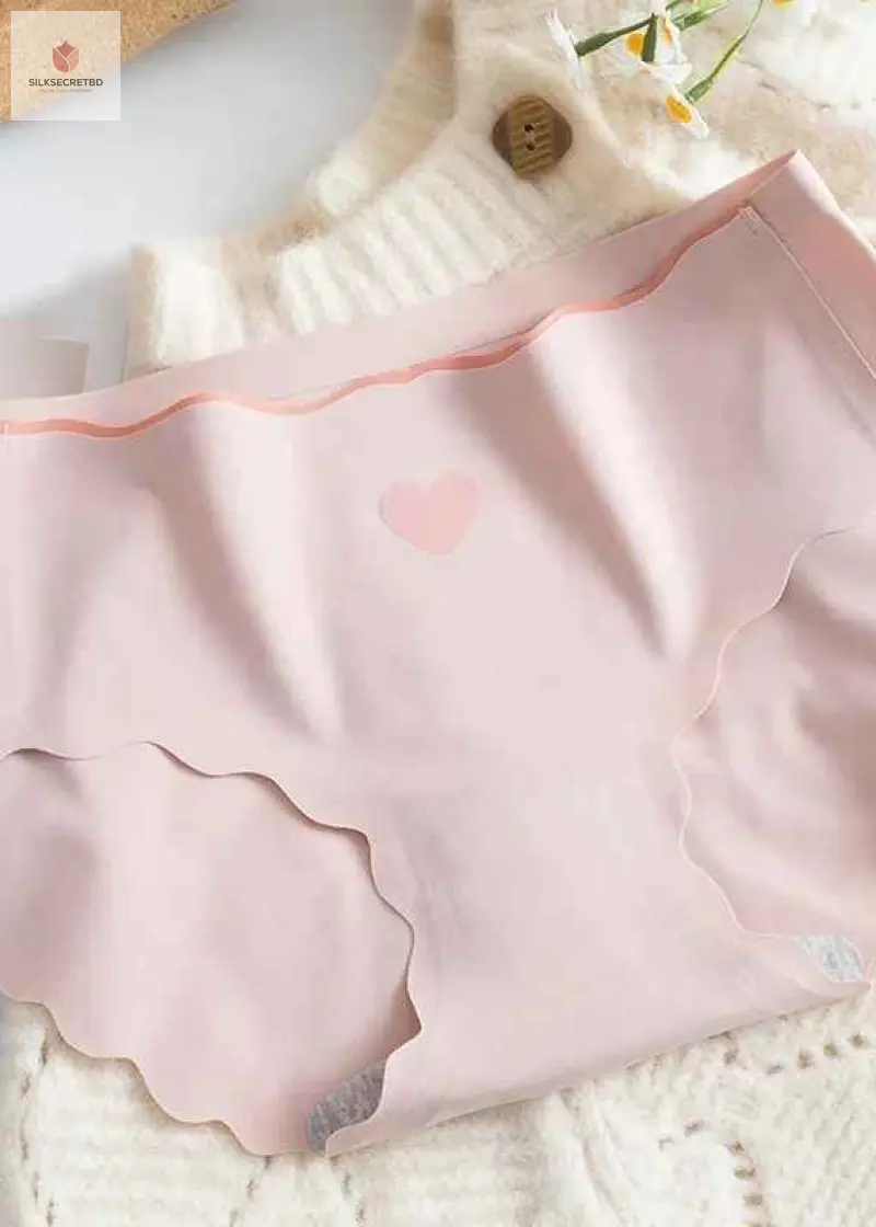 Ladies Seamless Ice Silk Heart-Print Briefs