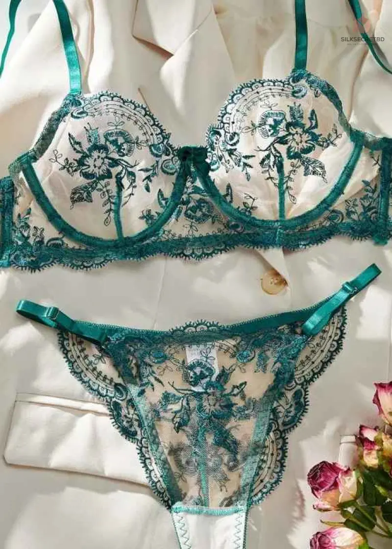 Special Popular Flower Embroidery Perspective Mesh, Comfortable, Simple and Generous Underwear Set See Through Bra Plus Size